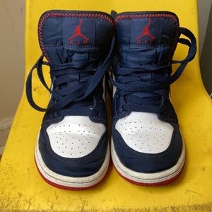 They have been worn their not brand new size 4